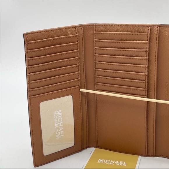Michael Kors Large Trifold Wallet Luggage - Picture 7 of 8